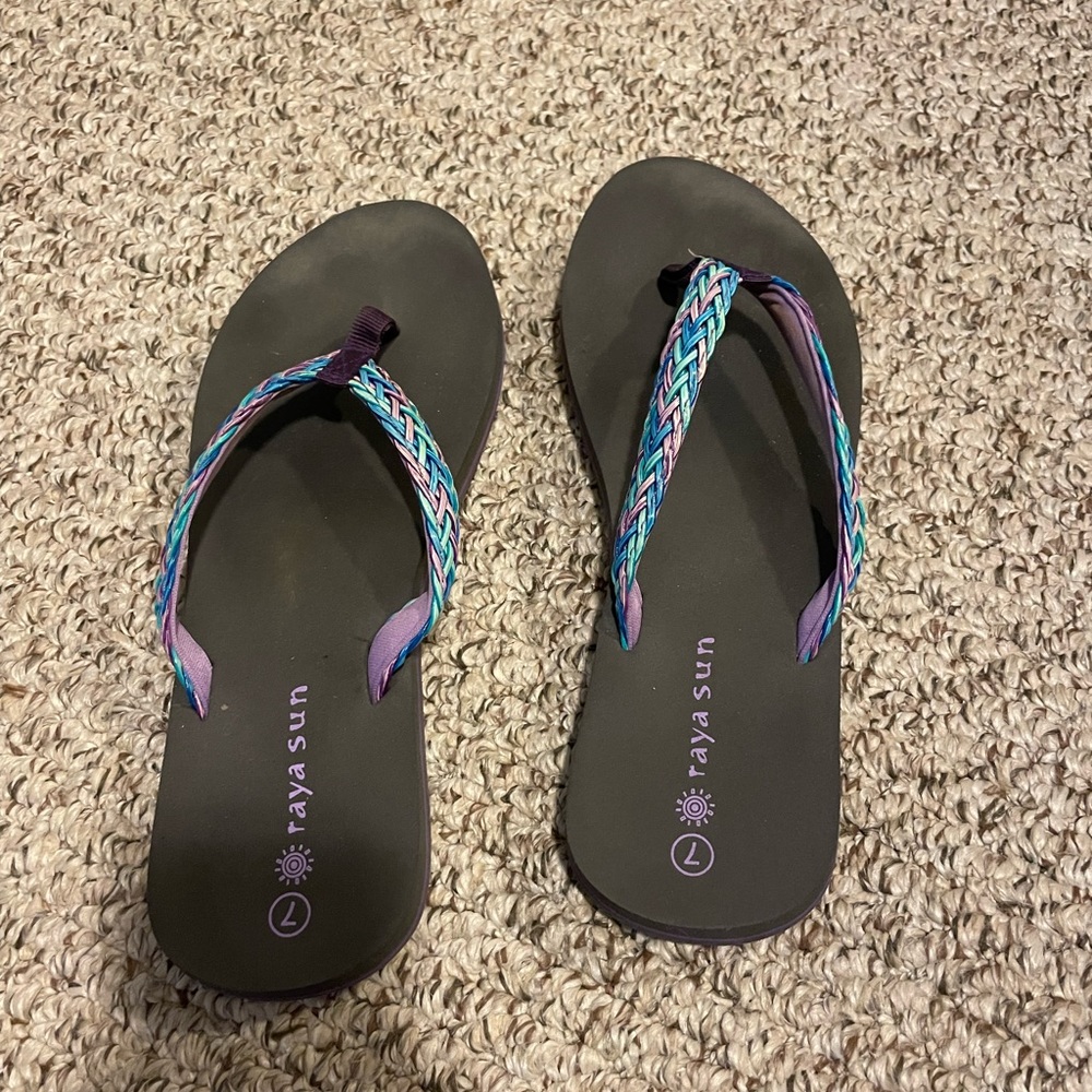 Raya Sun Ladies Flip Flops Size 7 - Like New
